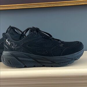 Women’s Suede Hoka Clifton L size 10